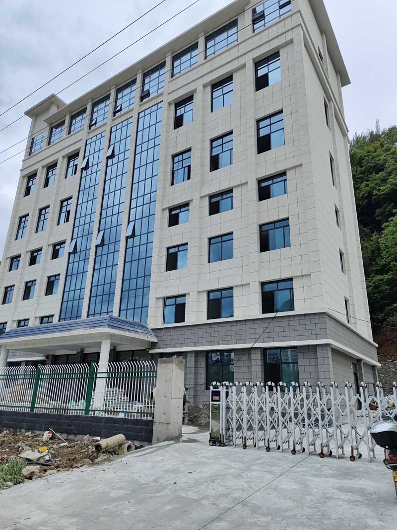 感謝鎮(zhèn)巴縣疾控中心選擇卓水越常規(guī)款實驗室廢水處理設(shè)備